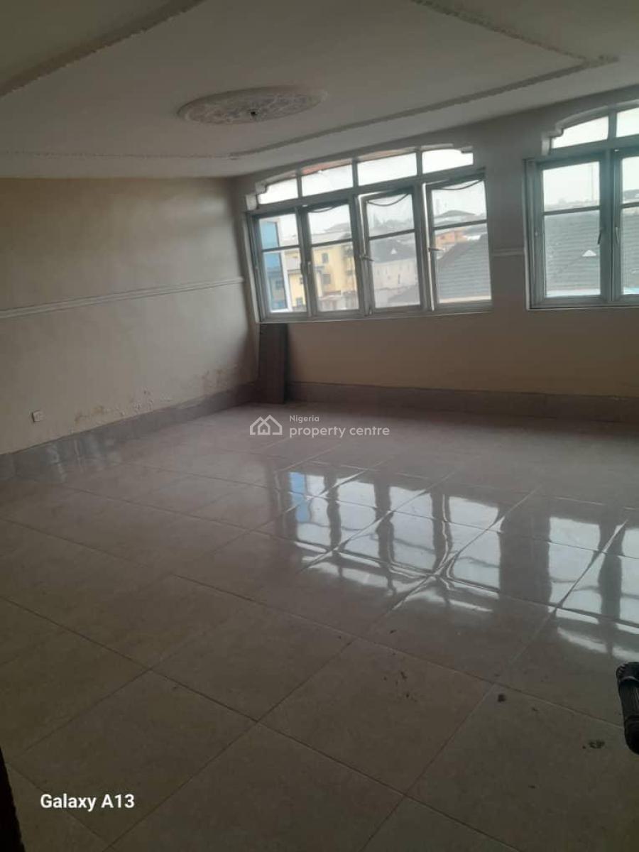 a Renovated  4 Bedroom Semi-detached Duplex, Akinwunmi Estate, Maryland, Lagos, Semi-detached Duplex for Rent