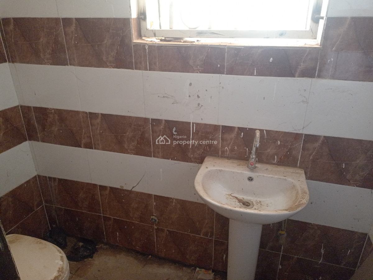 Newly Built 4 Bedroom Terrace House Mdt/4br/3/3, Flat 3, Gate 2 Aquamarine Estate, Wumba, Abuja, Terraced Duplex for Sale