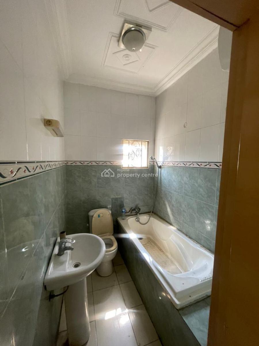 Spacious 4 Bedroom Semi-detached Duplex + 2 Bqs, Gwarinpa, Abuja, Semi-detached Duplex for Rent