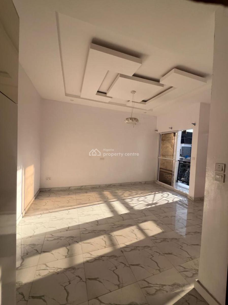 Spacious Master Bedroom in a Shared Apartment, Dpkay Estate,  Orchid Road Eleganza Bustop Lekki Lagos, Lekki Phase 2, Lekki, Lagos, Flat / Apartment for Rent