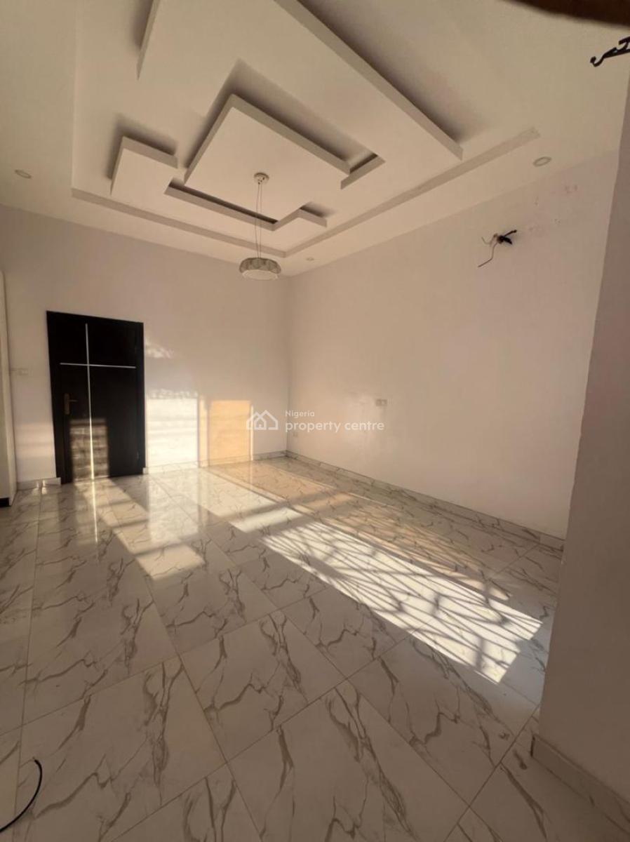 Spacious Master Bedroom in a Shared Apartment, Dpkay Estate,  Orchid Road Eleganza Bustop Lekki Lagos, Lekki Phase 2, Lekki, Lagos, Flat / Apartment for Rent