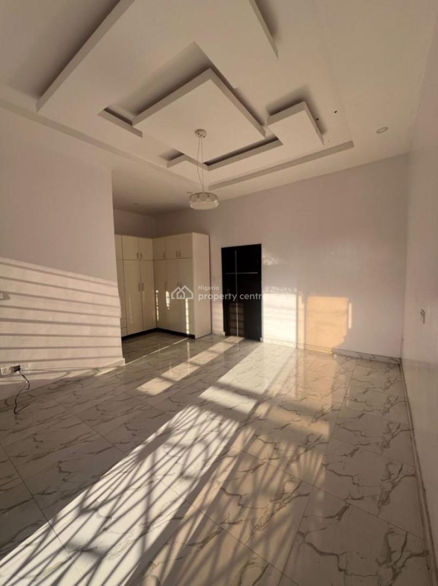 Spacious Master Bedroom in a Shared Apartment, Dpkay Estate,  Orchid Road Eleganza Bustop Lekki Lagos, Lekki Phase 2, Lekki, Lagos, Flat / Apartment for Rent