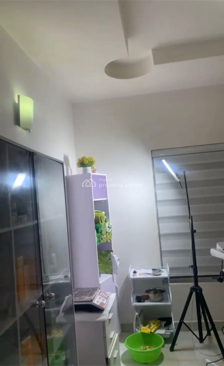 Well Fitted Self Contain with a Private Kitchen, Chevron, Lekki, Lagos, Self Contain (single Rooms) for Rent
