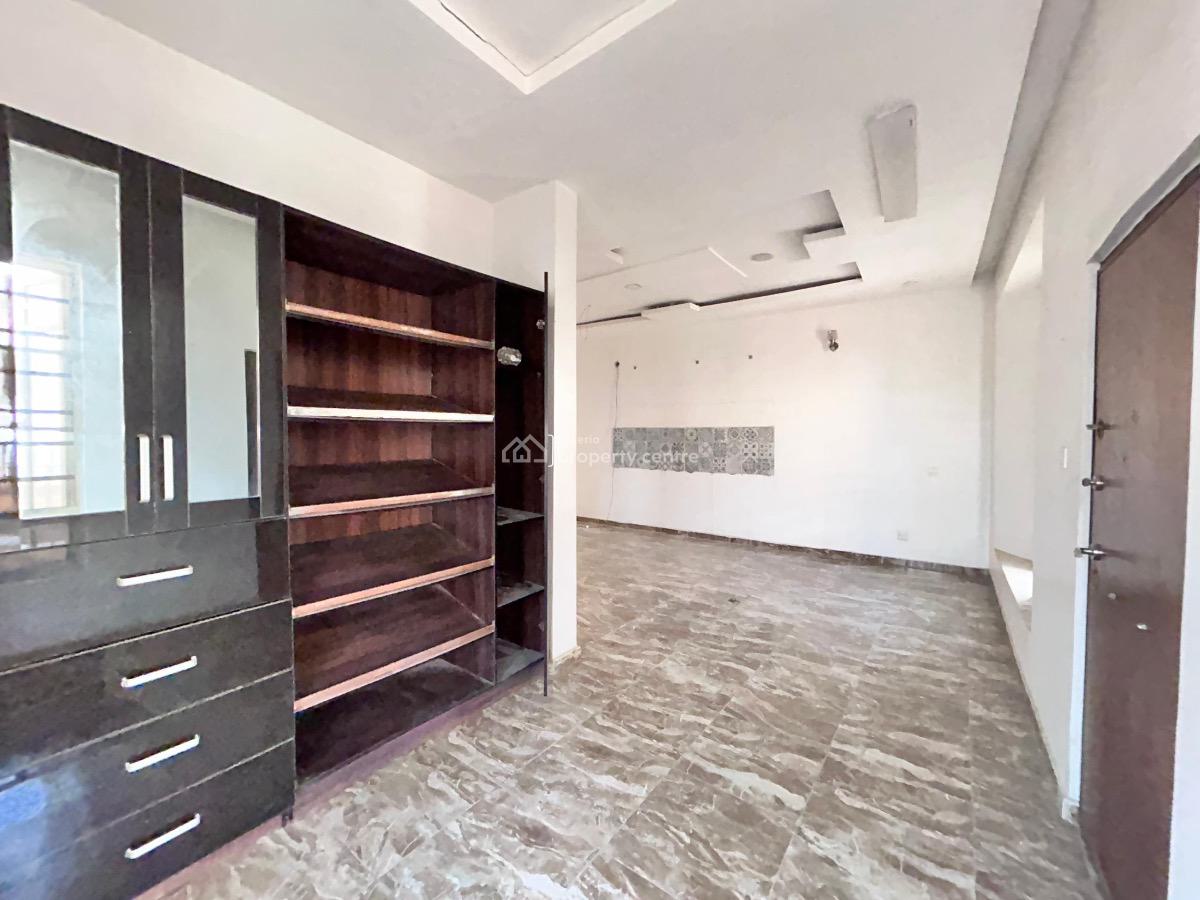 Strategically Located Four (4) Bedroom Semi-detached Duplex with a Bq, Agungi, Lekki, Lagos, Semi-detached Duplex for Rent