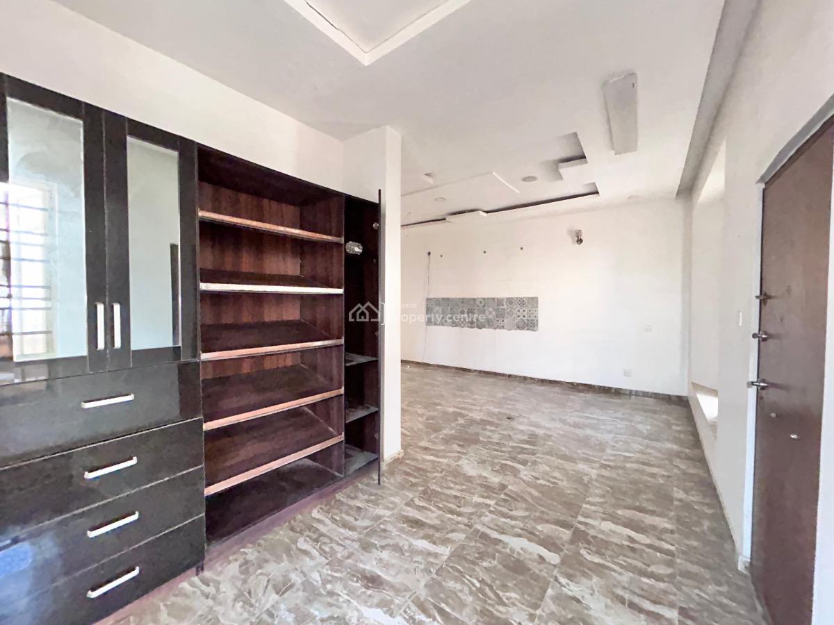 Strategically Located Four (4) Bedroom Semi-detached Duplex with a Bq, Agungi, Lekki, Lagos, Semi-detached Duplex for Rent