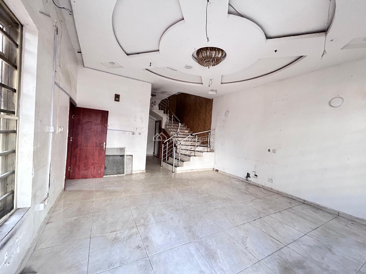 Strategically Located Four (4) Bedroom Semi-detached Duplex with a Bq, Agungi, Lekki, Lagos, Semi-detached Duplex for Rent
