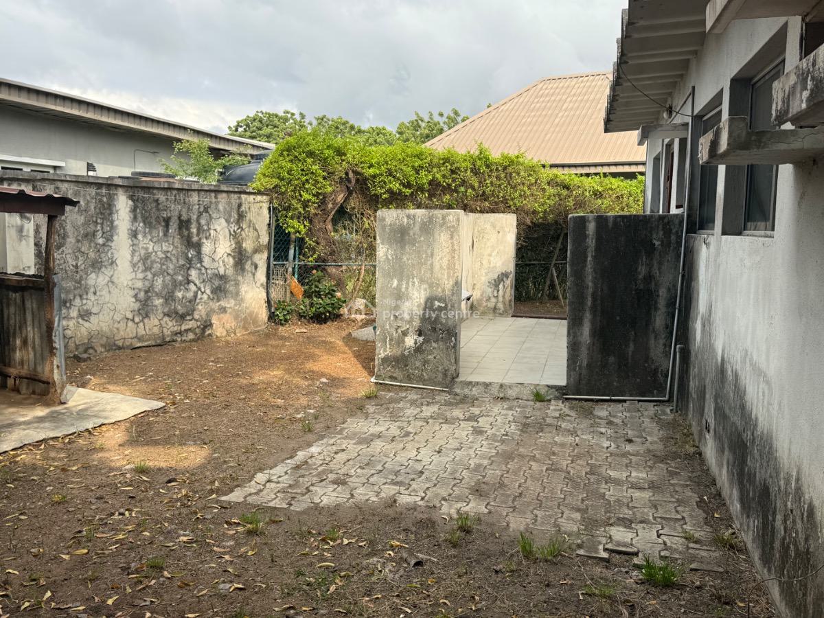 Spacious 3 Bedroom Bungalow with Bq with Spacious Garden, Updc, Ikate Elegushi, Lekki, Lagos, Semi-detached Bungalow for Rent