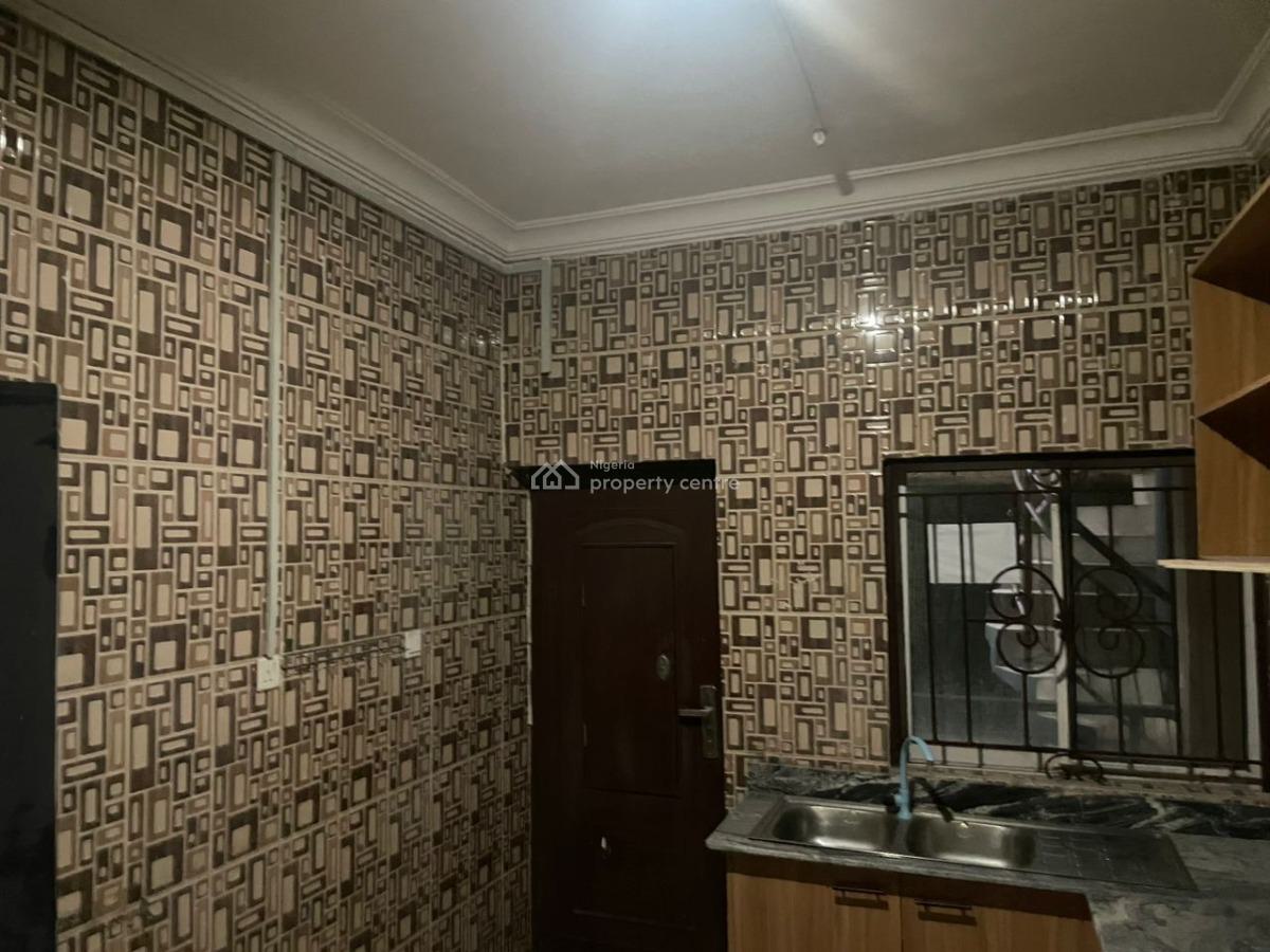 Newly Renovated 3-bedroom Flats in a Secure Estate, Chevron, Lekki, Lagos, Flat / Apartment for Rent