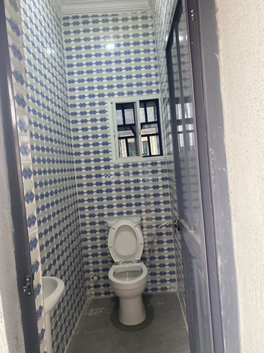 Neatly Used Standard 2bedroom, Pedro, Pedro, Gbagada, Lagos, Flat / Apartment for Rent