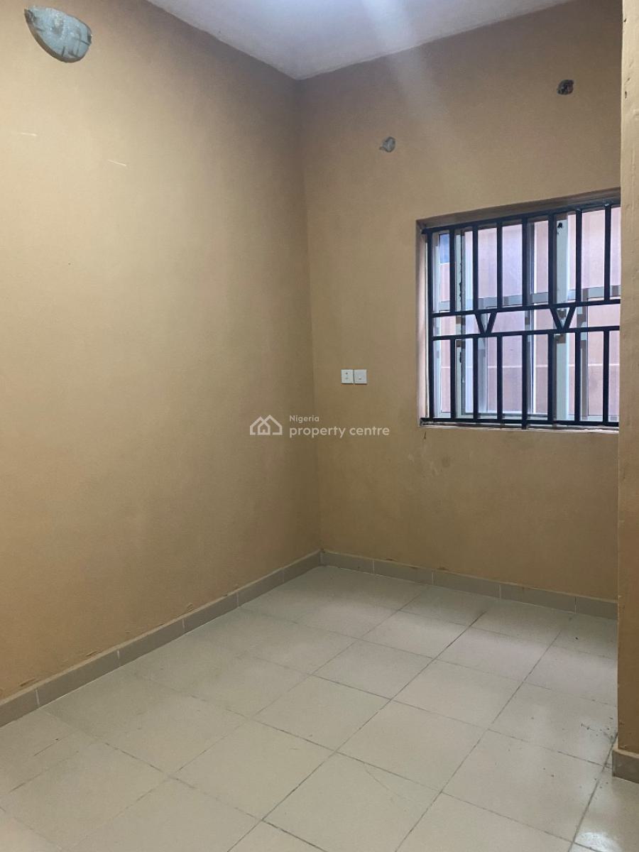 Neatly Used Standard 2bedroom, Pedro, Pedro, Gbagada, Lagos, Flat / Apartment for Rent