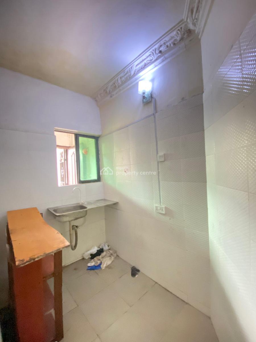 Sharp and Spacious Selfcon, Thomas Estate, Ajah, Lagos, Flat / Apartment for Rent