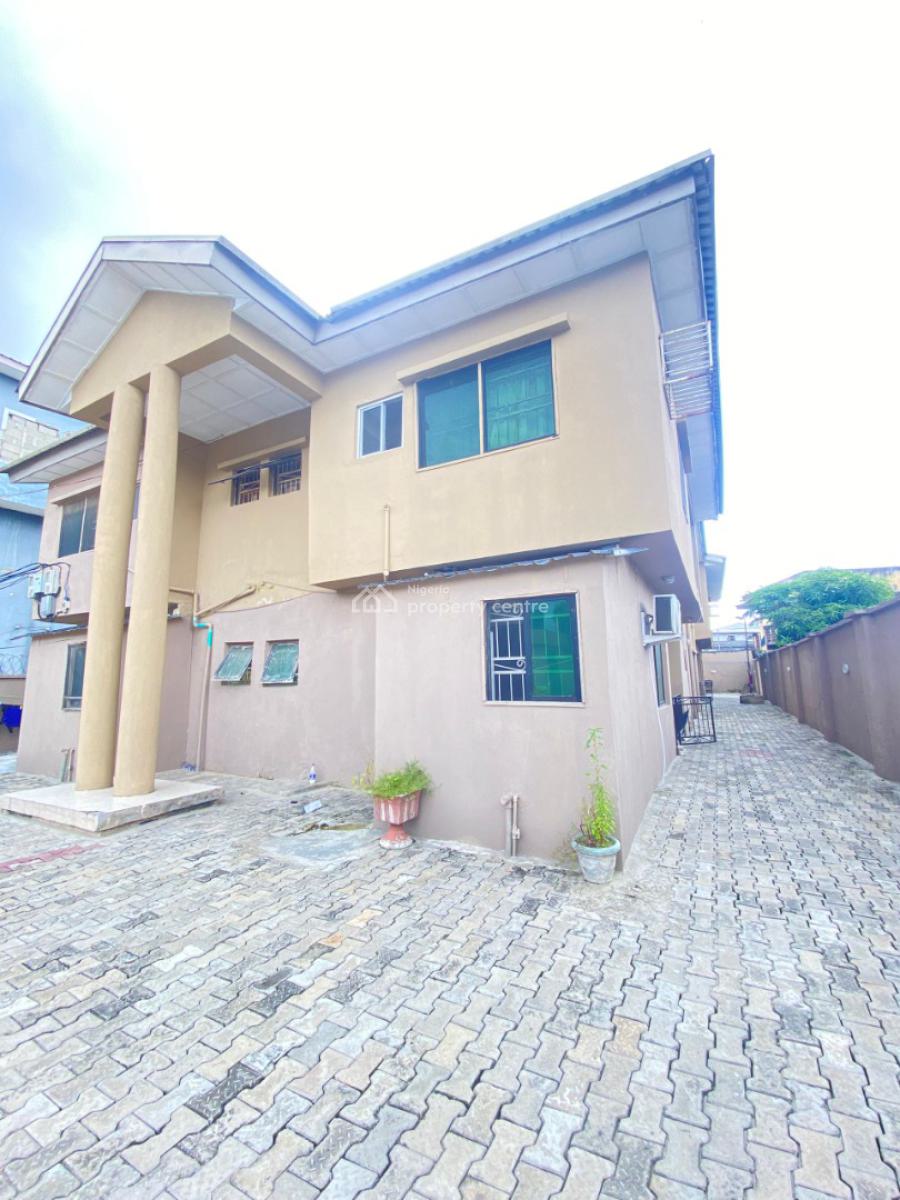 Sharp and Spacious Selfcon, Thomas Estate, Ajah, Lagos, Flat / Apartment for Rent