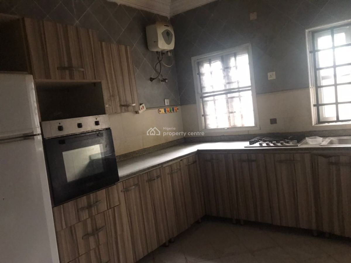 Luxury 3 Bedroom Flat with Excellent Facilities, Pinnacle Estate, Ogedengbe Road, Off Oduduwa Road, Apapa Gra, Apapa, Lagos, Flat / Apartment for Sale