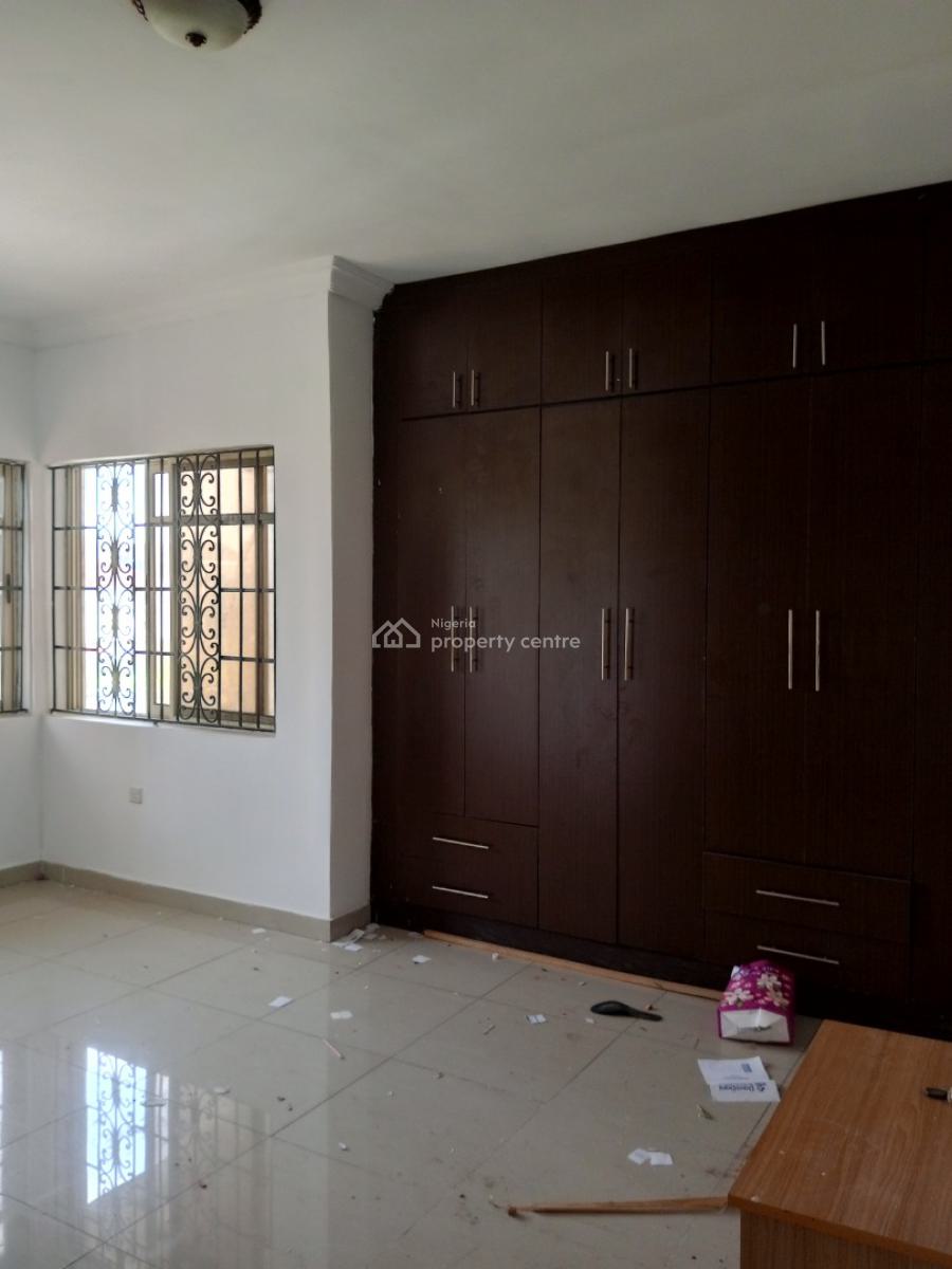 Spacious and Serviced 2 Bedroom Apartment, By Chisco Busstop, Ikate Elegushi, Lekki, Lagos, Flat / Apartment for Rent