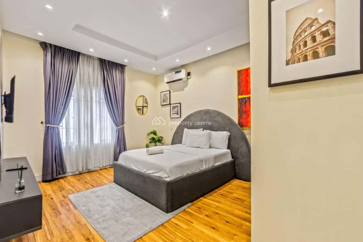 Luxury 3 Bedroom with a Pool, Ps5 and Snooker, Imax Cinema, Lekki Phase 1, Lekki, Lagos, Flat / Apartment Short Let