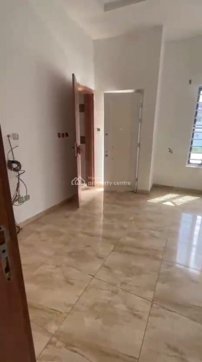 Luxurious Serviced Masters Bedroom with Sharing Kitchen, Orchid, Lekki Phase 2, Lekki, Lagos, Flat / Apartment for Rent