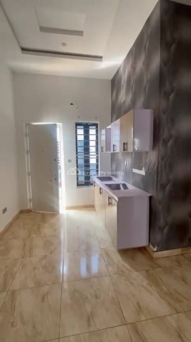 Luxurious Serviced Masters Bedroom with Sharing Kitchen, Orchid, Lekki Phase 2, Lekki, Lagos, Flat / Apartment for Rent