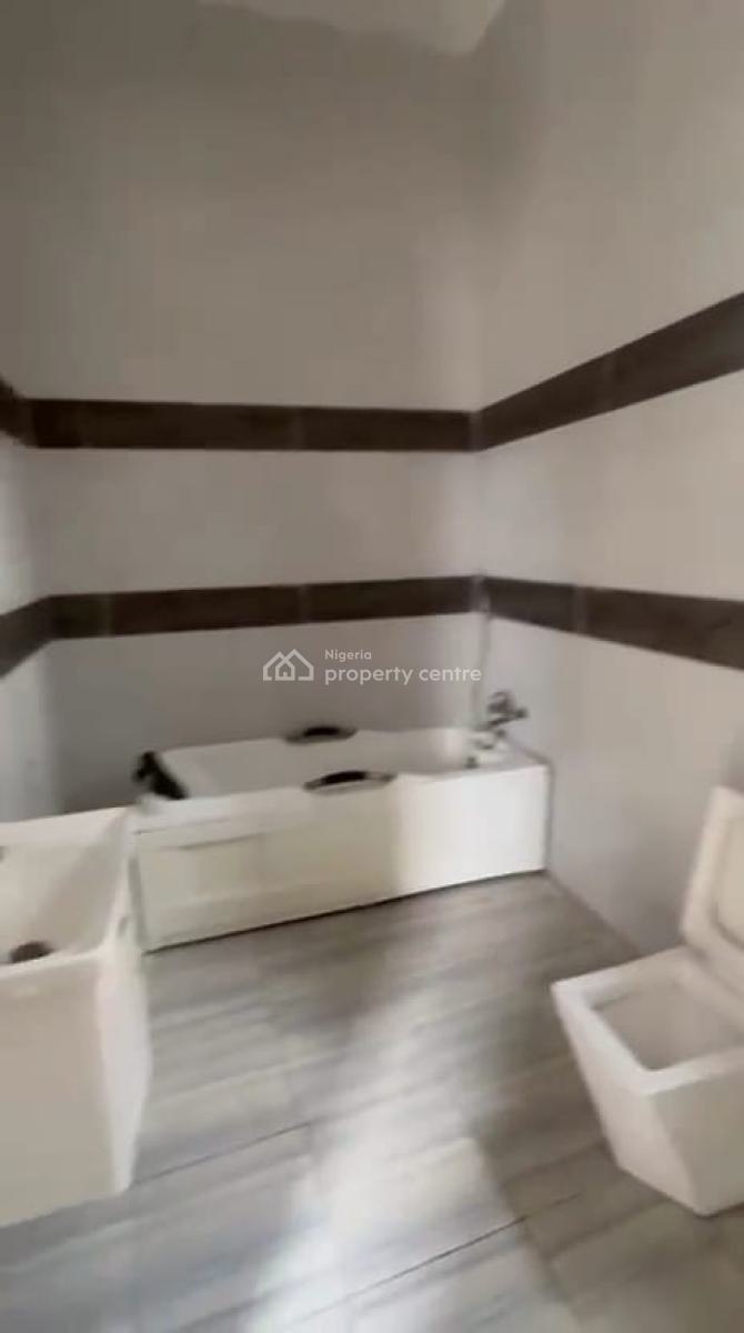 Luxurious Serviced Masters Bedroom with Sharing Kitchen, Orchid, Lekki Phase 2, Lekki, Lagos, Flat / Apartment for Rent