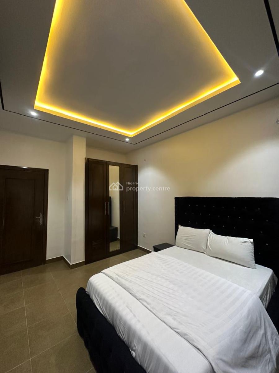 1 Bed with Pool, Snooker Board & Other Top Notch Amenities Available F, Lekki Phase 2, Lekki, Lagos, Flat / Apartment Short Let