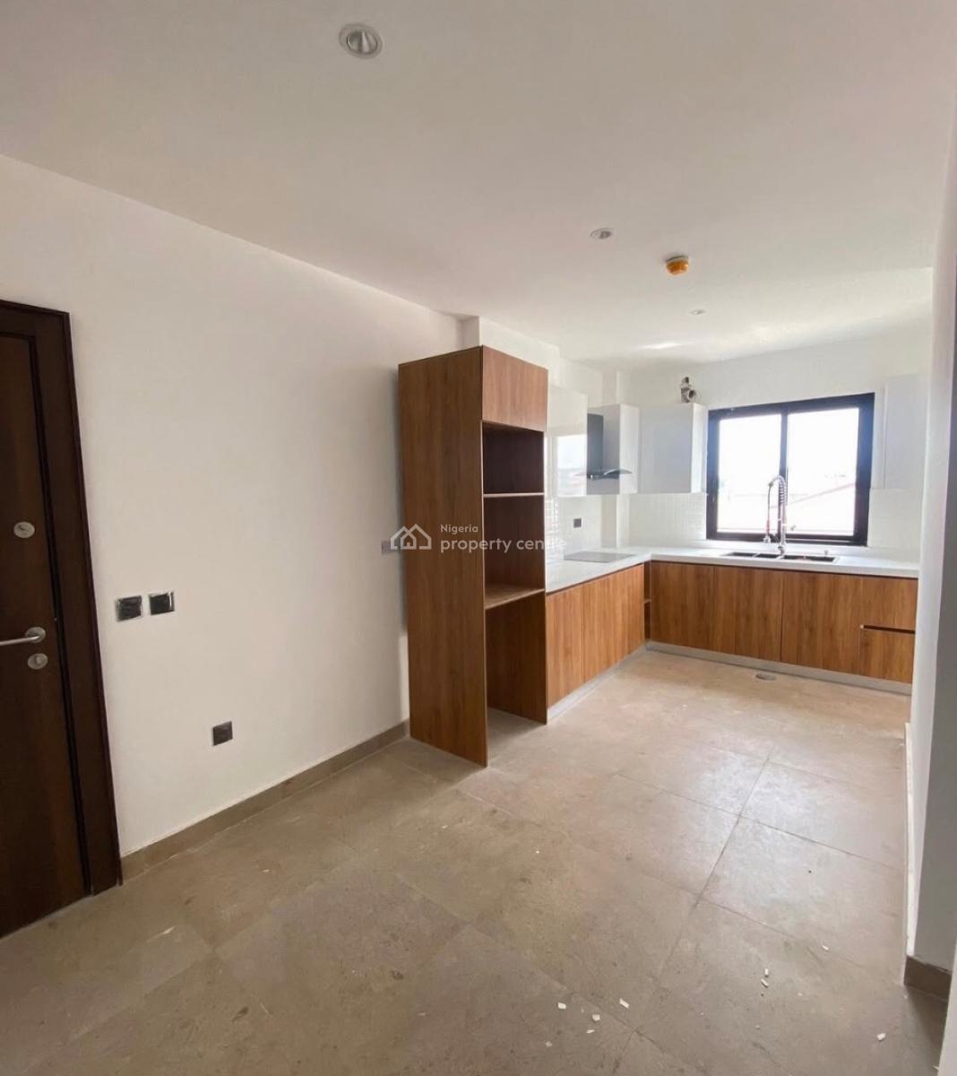 Immaculate 4 Bedroom Loft on The First Floor, Before Banana Island, Ikoyi, Lagos, Flat / Apartment for Rent