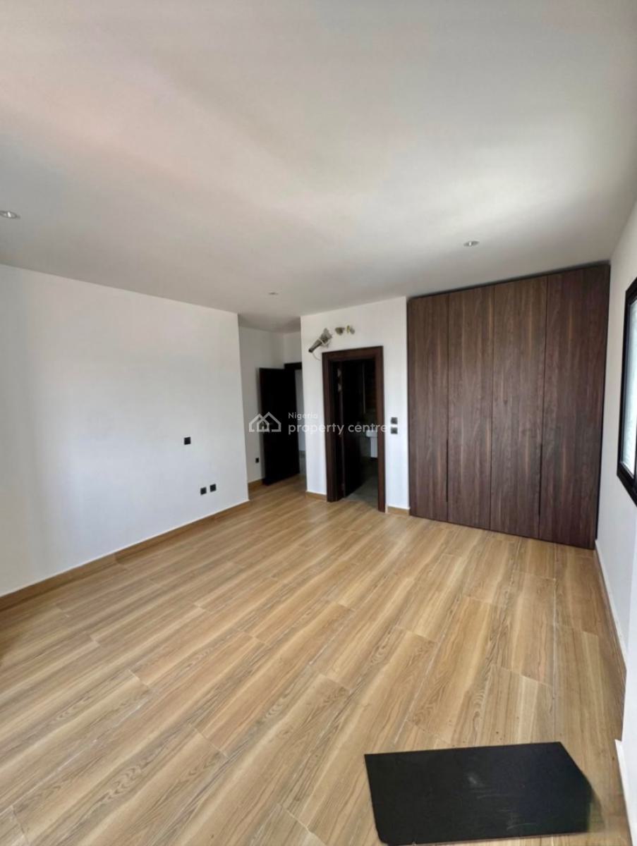 Immaculate 4 Bedroom Loft on The First Floor, Before Banana Island, Ikoyi, Lagos, Flat / Apartment for Rent