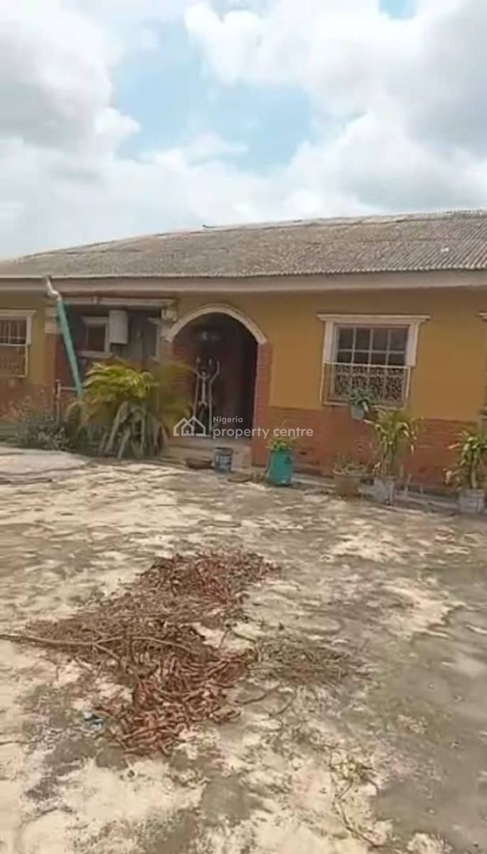 3 Bedroom Detached Bungalow, Magboro, Ogun, Detached Bungalow for Sale