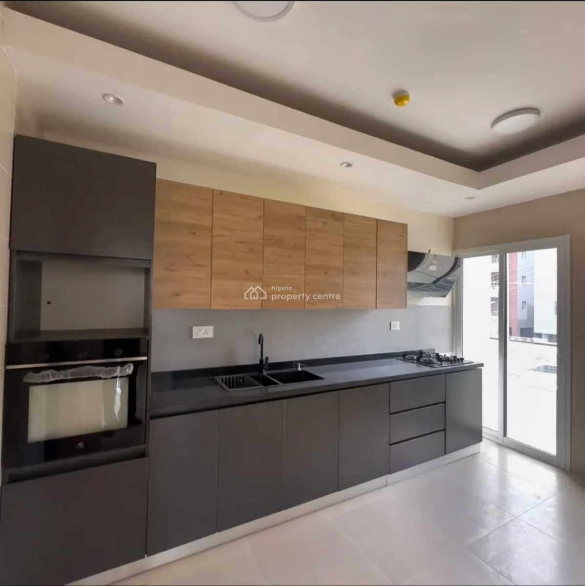 Exquisite 3 Bedroom Apartment on The 3rd Floor, Off Ajose Adeogun Street, Victoria Island (vi), Lagos, Flat / Apartment for Rent