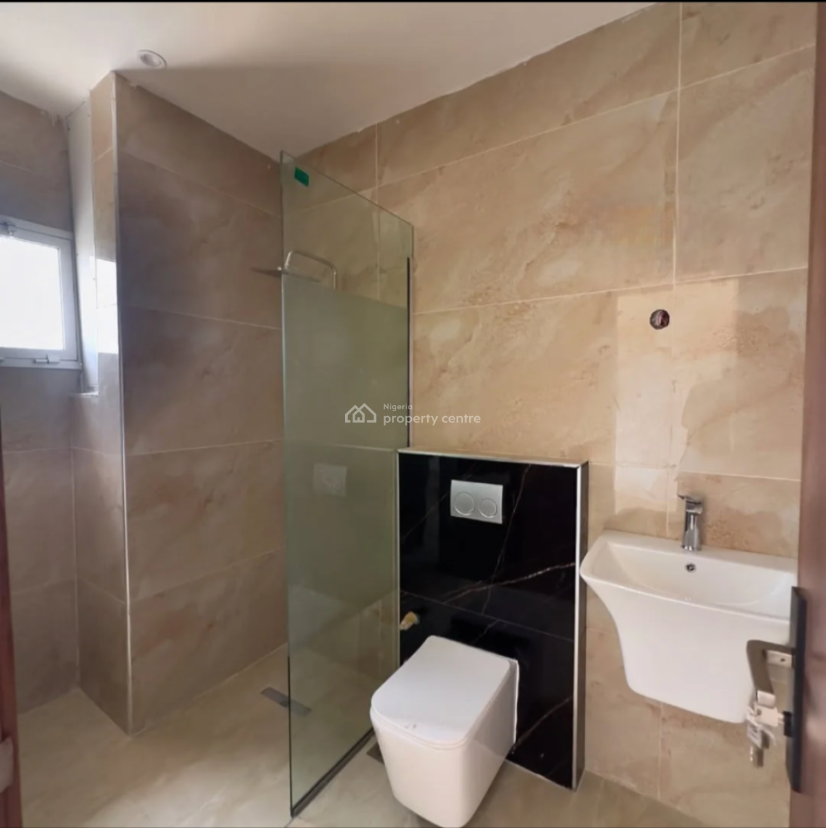 Exquisite 3 Bedroom Apartment on The 3rd Floor, Off Ajose Adeogun Street, Victoria Island (vi), Lagos, Flat / Apartment for Rent