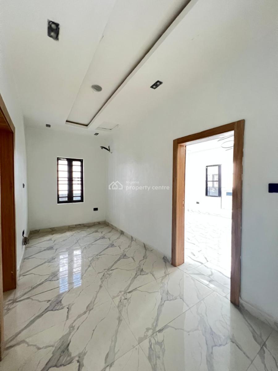 Well Built 4 Terraced Duplex with Bq in a Serene Environment, Ikota, Lekki, Lagos, Terraced Duplex for Sale