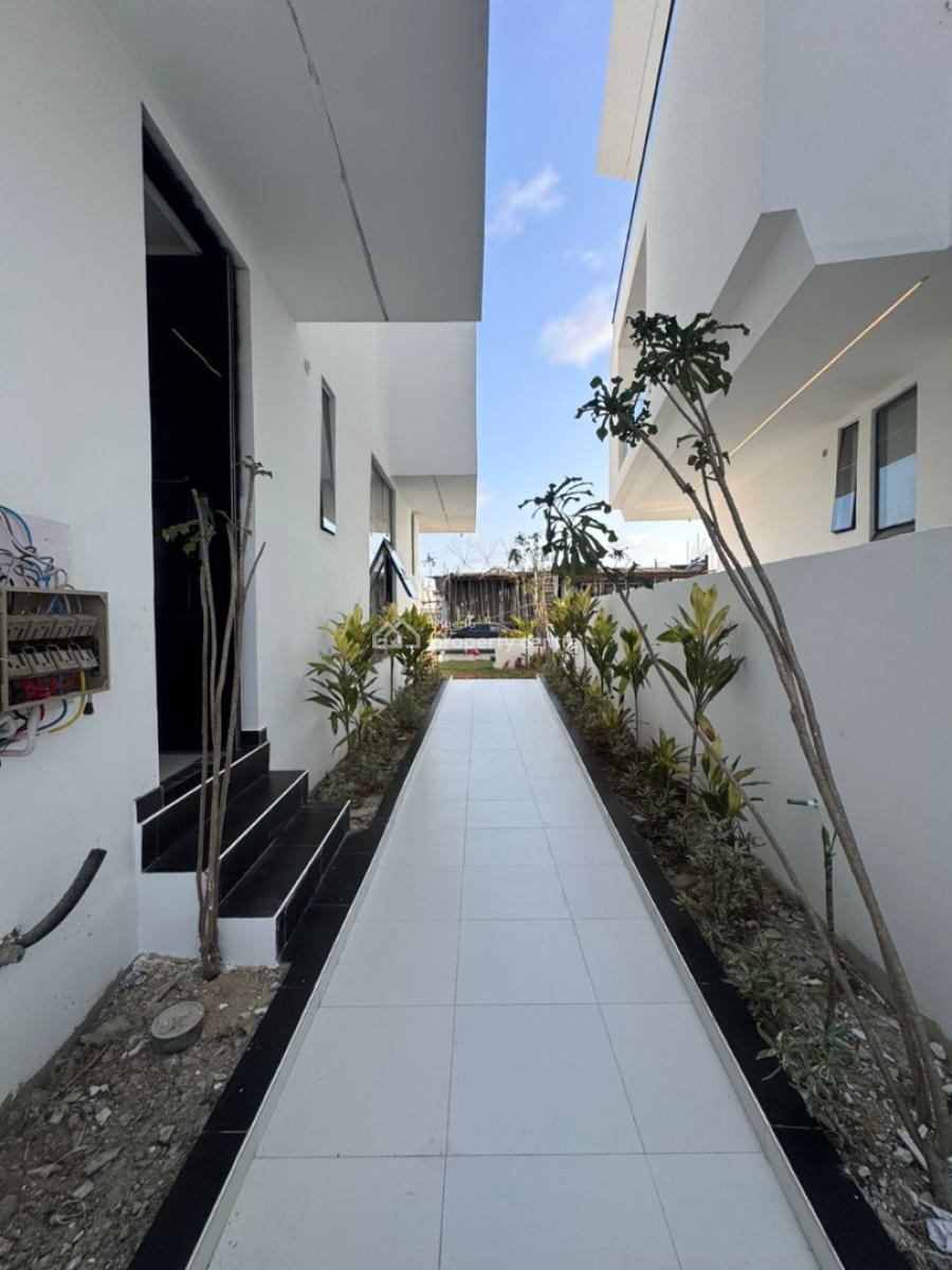 5 Bedrooms Fully-detached Duplex with Bq, Apakin, Ibeju Lekki, Lagos, Detached Duplex for Sale
