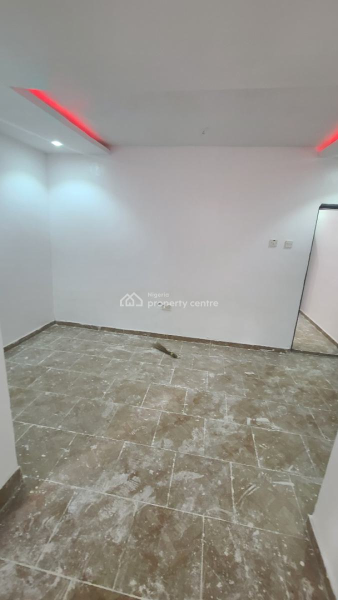 Lovely 1bedroom Flat Ground-floor Ensuite, Off Aborishade Road, Lawanson, Surulere, Lagos, Mini Flat (room and Parlour) for Rent