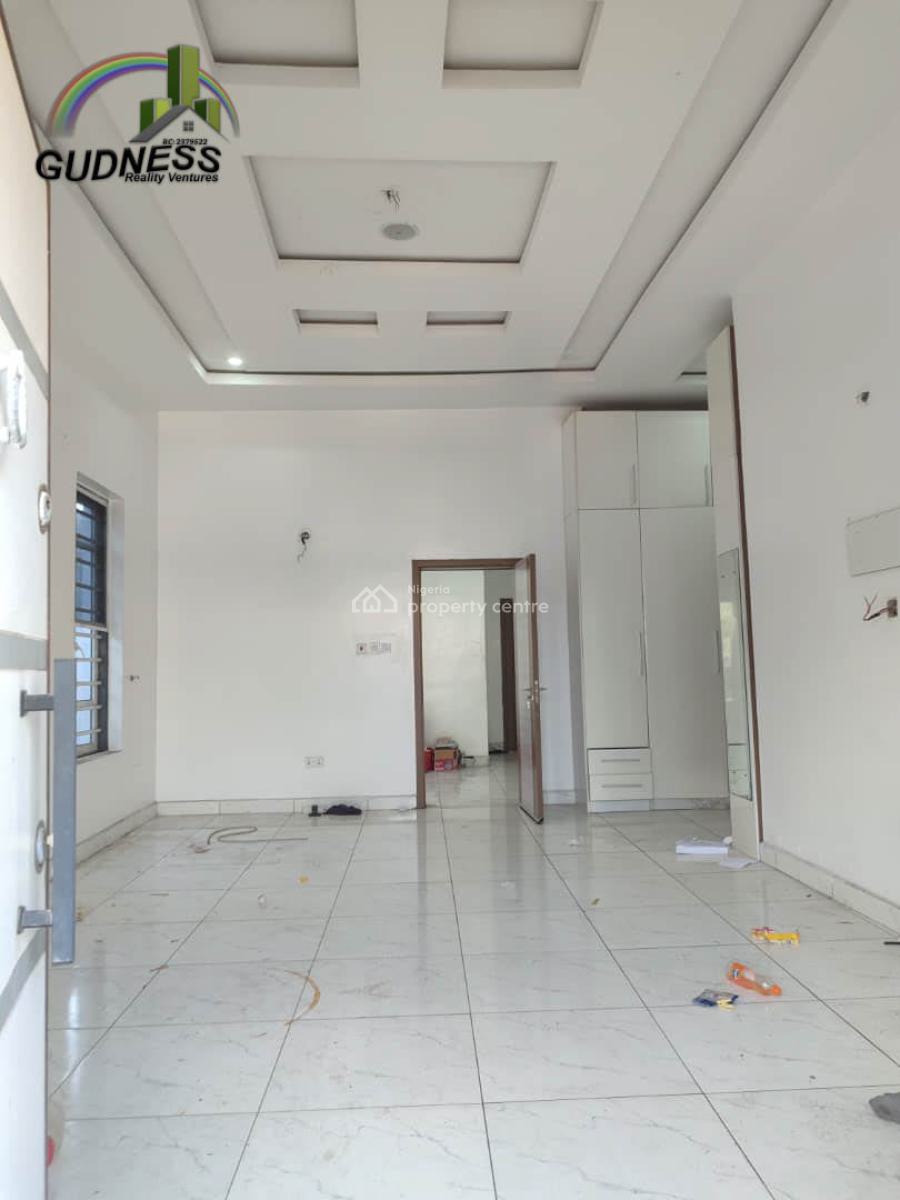 Lovely Master Bedroom Shared Apartment, Ikota, Lekki, Lagos, Flat / Apartment for Rent