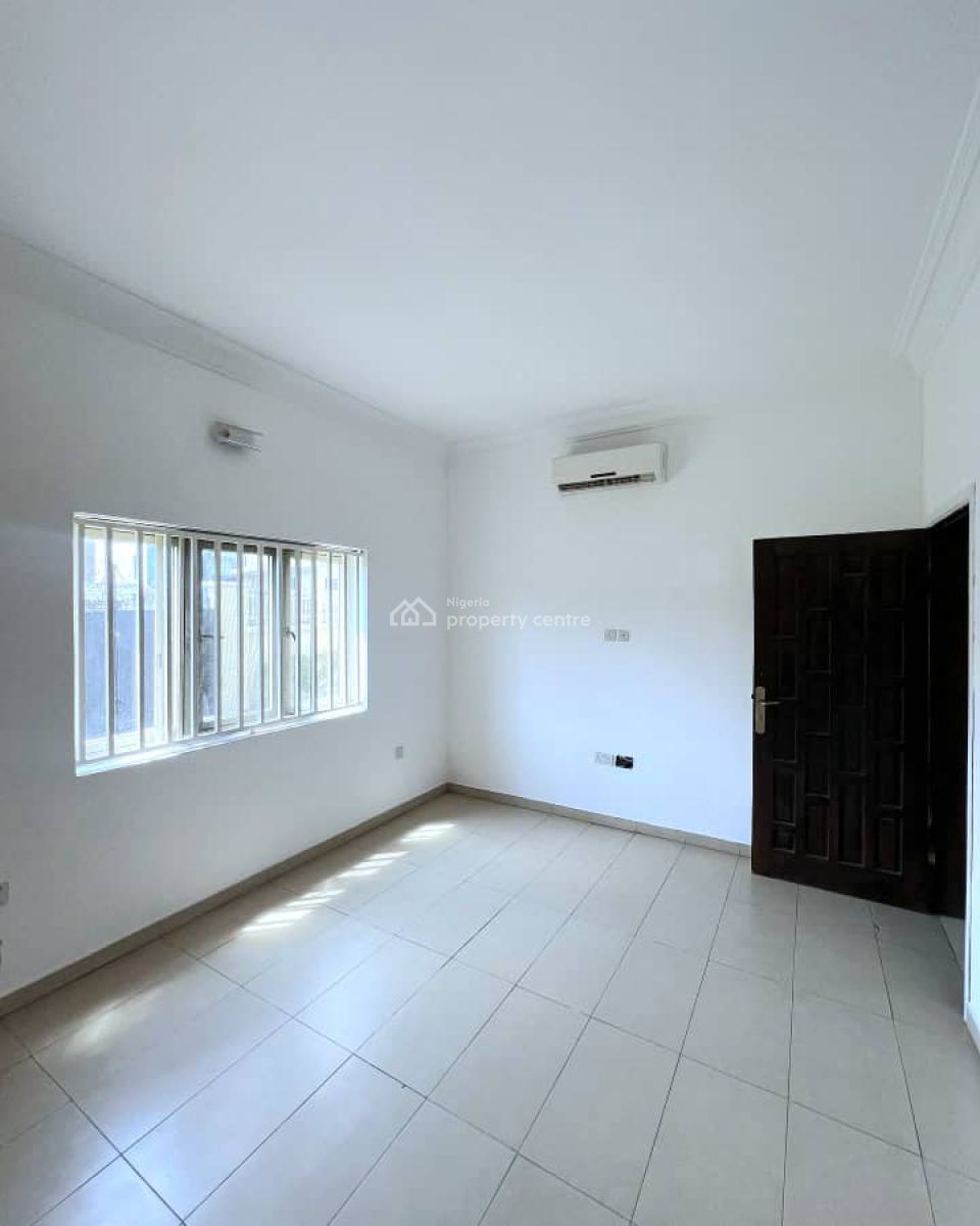 Spacious 3-bedroom Apartment, Lekki Phase 1, Lekki, Lagos, Flat / Apartment for Rent