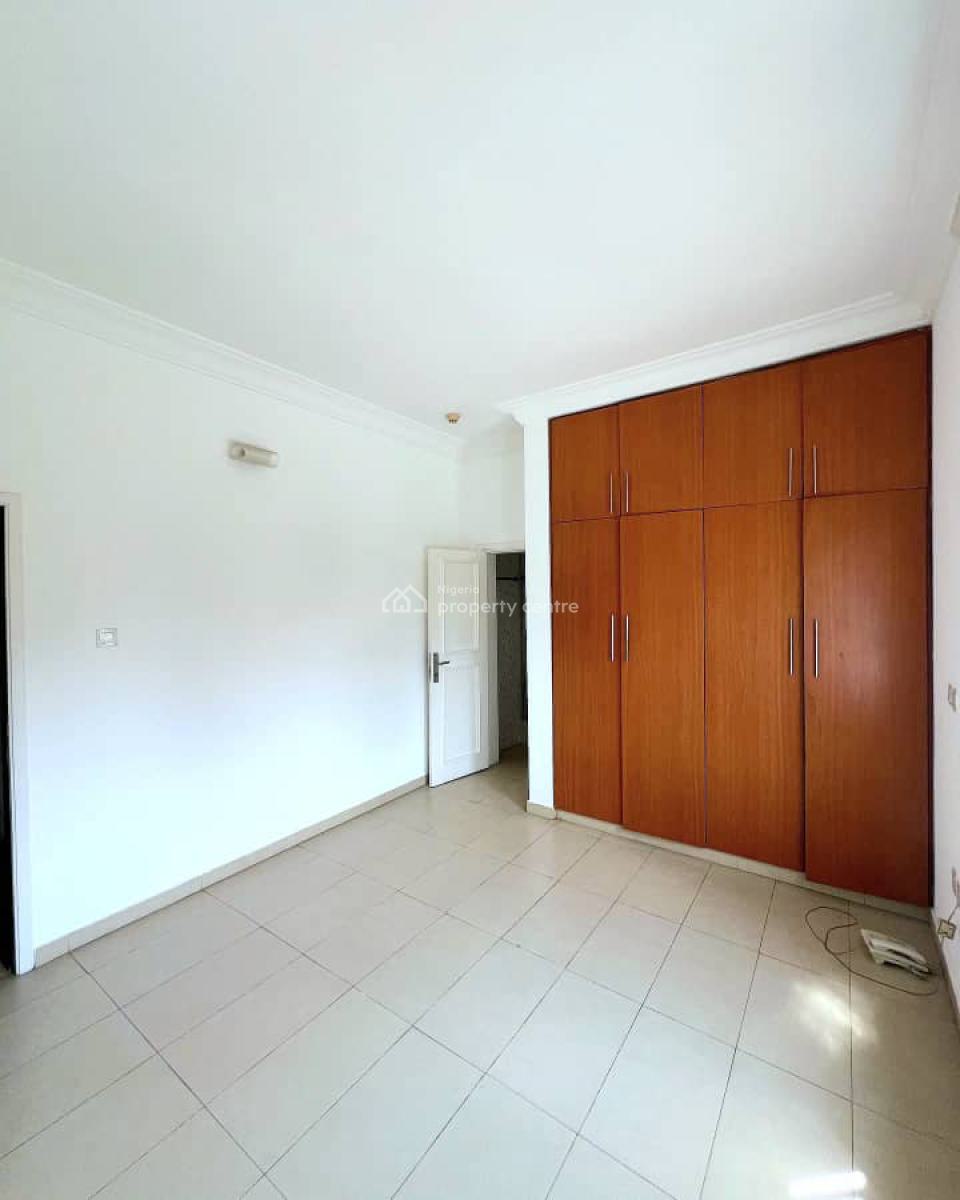 Spacious 3-bedroom Apartment, Lekki Phase 1, Lekki, Lagos, Flat / Apartment for Rent