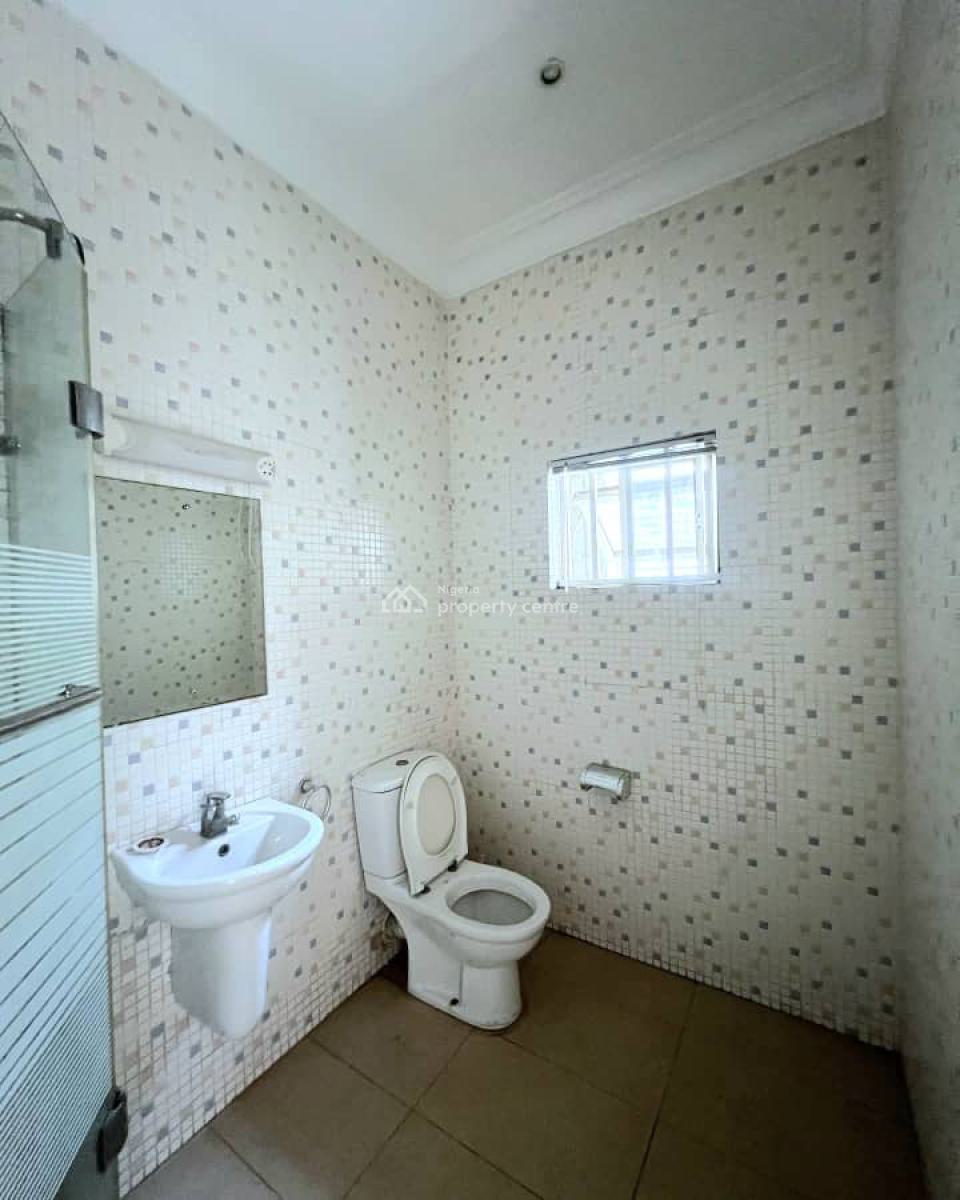 Spacious 3-bedroom Apartment, Lekki Phase 1, Lekki, Lagos, Flat / Apartment for Rent