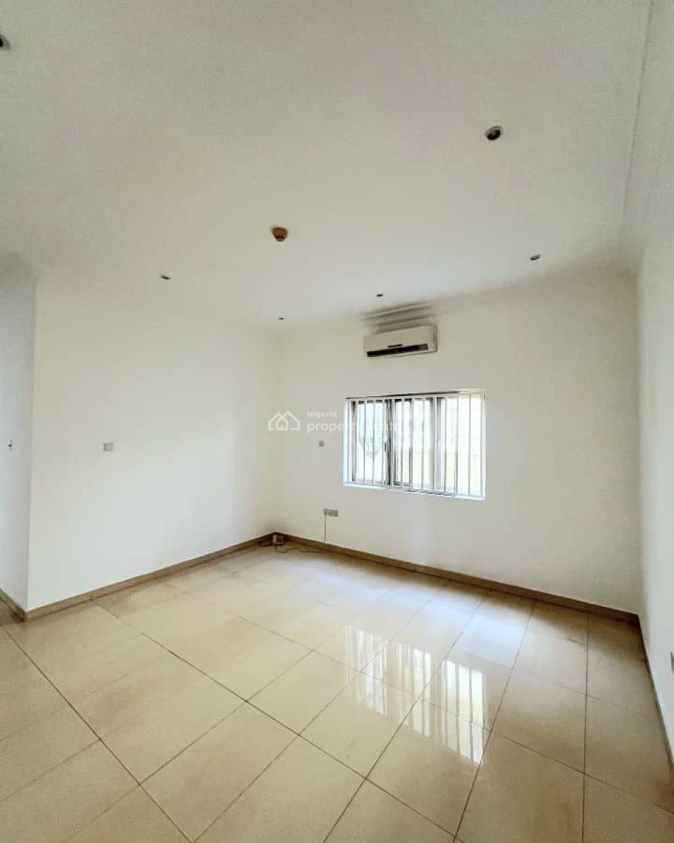 Spacious 3-bedroom Apartment, Lekki Phase 1, Lekki, Lagos, Flat / Apartment for Rent