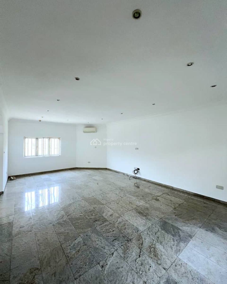 Spacious 3-bedroom Apartment, Lekki Phase 1, Lekki, Lagos, Flat / Apartment for Rent