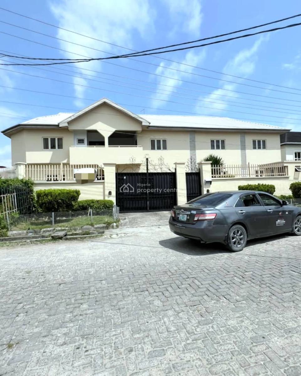 Spacious 3-bedroom Apartment, Lekki Phase 1, Lekki, Lagos, Flat / Apartment for Rent