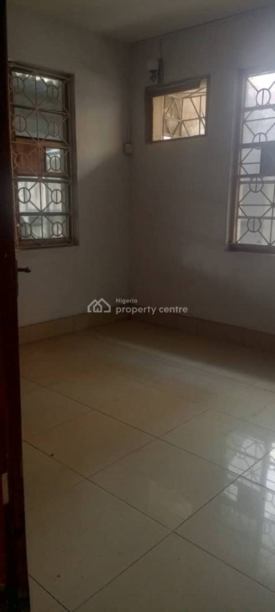 Decent 3 Bedroom Apartments, Obaniko Estate, Gbagada, Lagos, Flat / Apartment for Rent