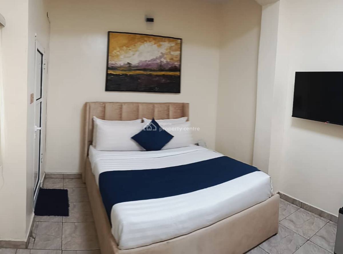 Well Furnished Studio Apartment, Ikeja Gra, Ikeja, Lagos, Self Contain (single Rooms) Short Let