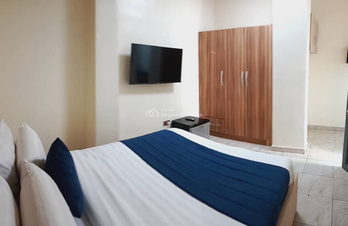 Well Furnished Studio Apartment, Ikeja Gra, Ikeja, Lagos, Self Contain (single Rooms) Short Let