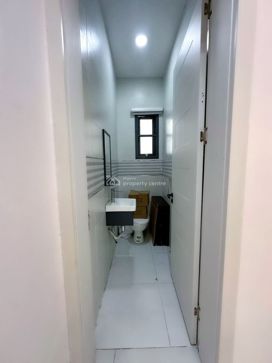 2 Bedroom Apartment, Ologolo, Lekki, Lagos, Block of Flats for Sale