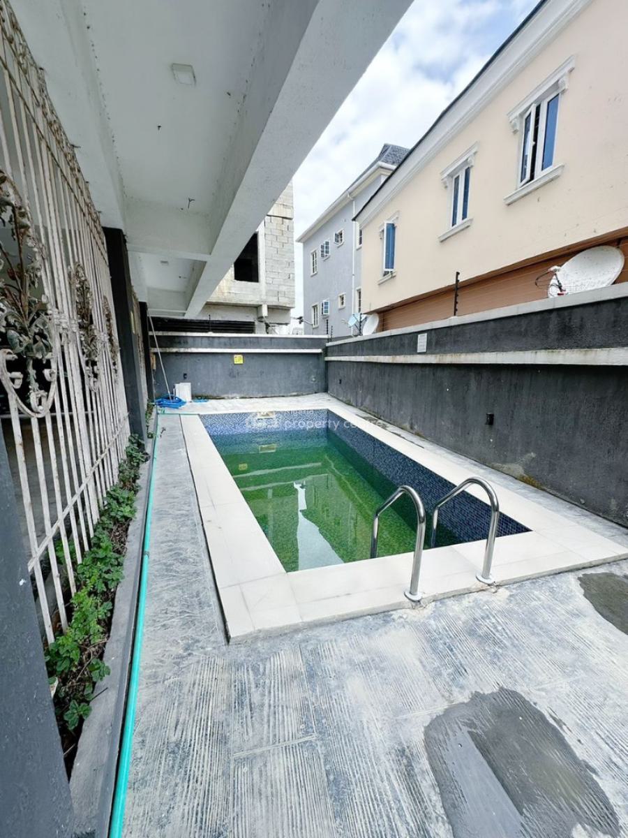 2 Bedroom Apartment, Ologolo, Lekki, Lagos, Block of Flats for Sale