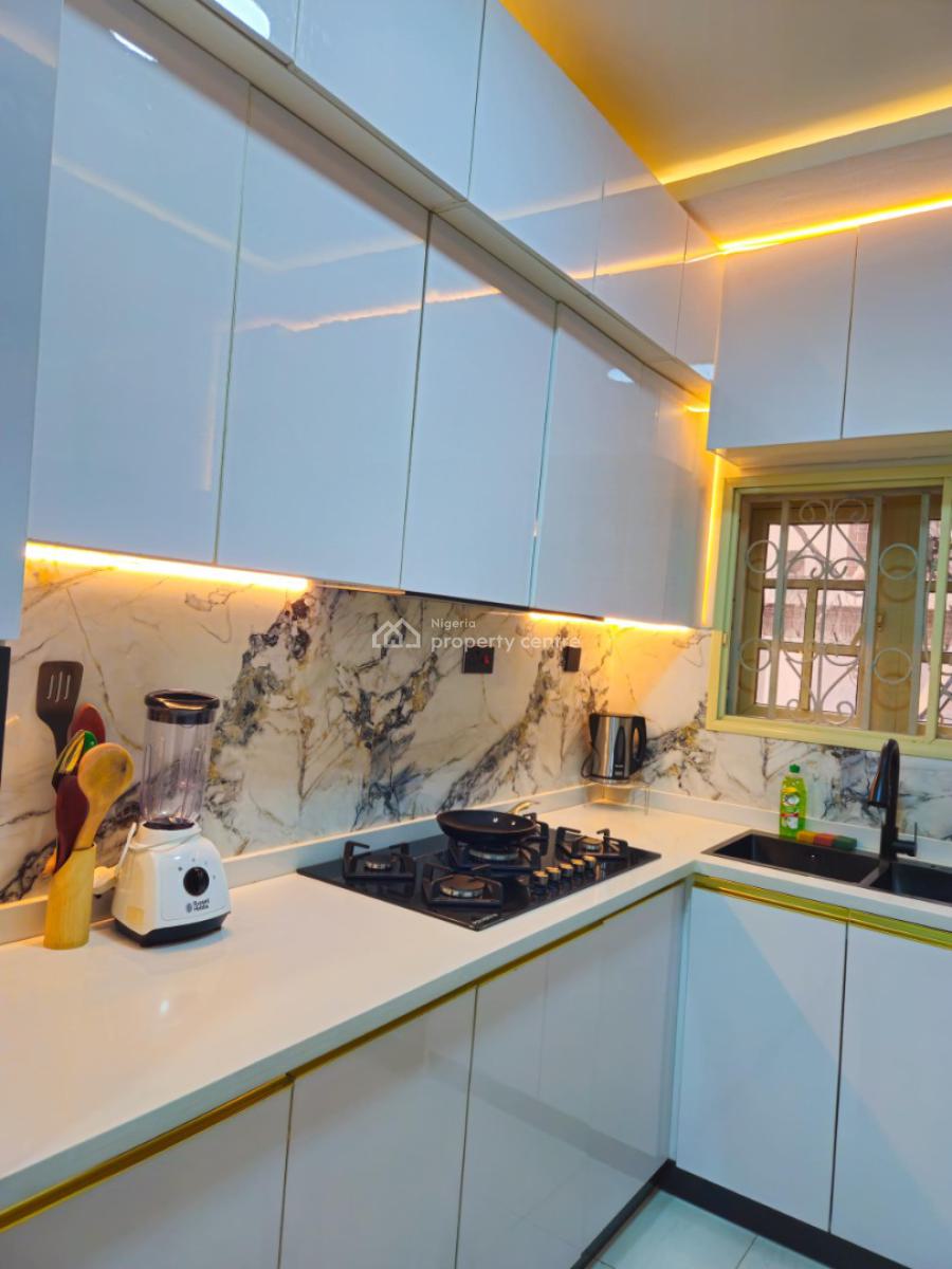Exquisite 3-bedroom Flat + Gazebo (lounge), Close to Wuse Ii/banex Bridge, Wuse 2, Abuja, Flat / Apartment for Rent