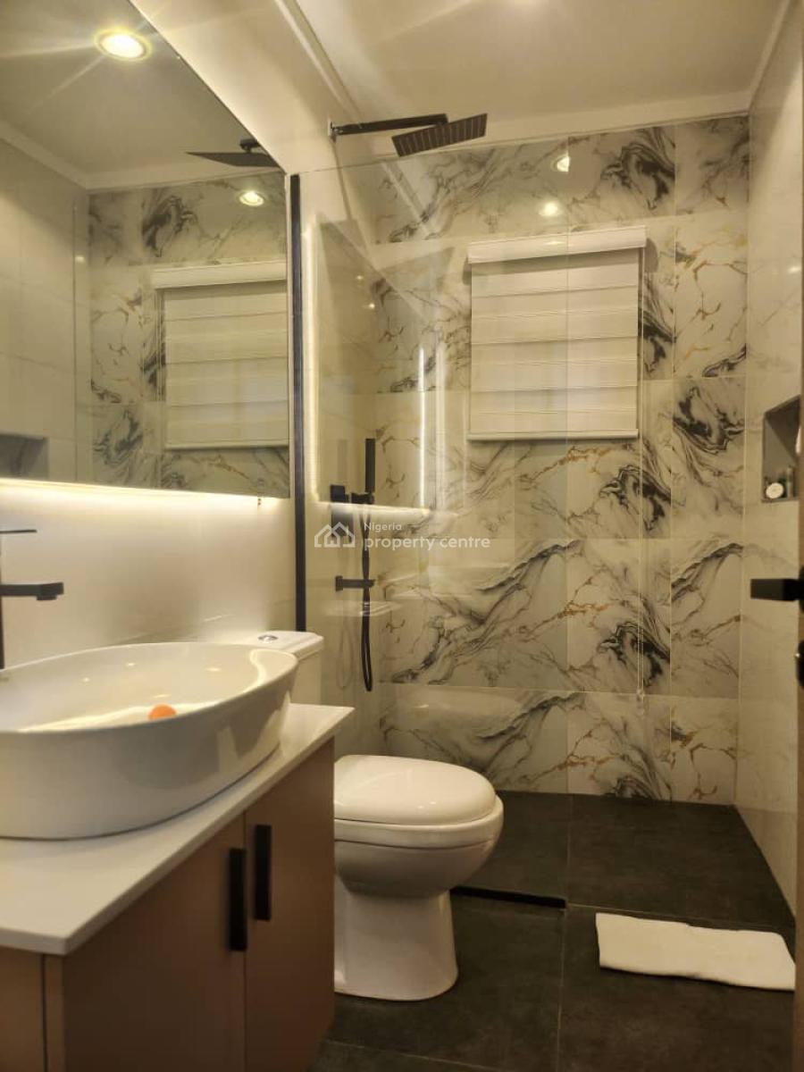 Exquisite 3 Bedrooms Flat + Gazebo (lounge), Close to Wuse Ii / Banex Bridge, Wuse 2, Abuja, Flat / Apartment for Rent