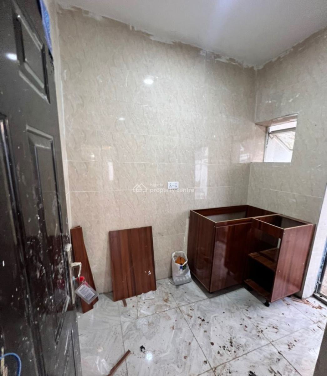 Standard 2 Bedroom Apartment, Off 4th Avenue, Gwarinpa, Abuja, Flat / Apartment for Rent