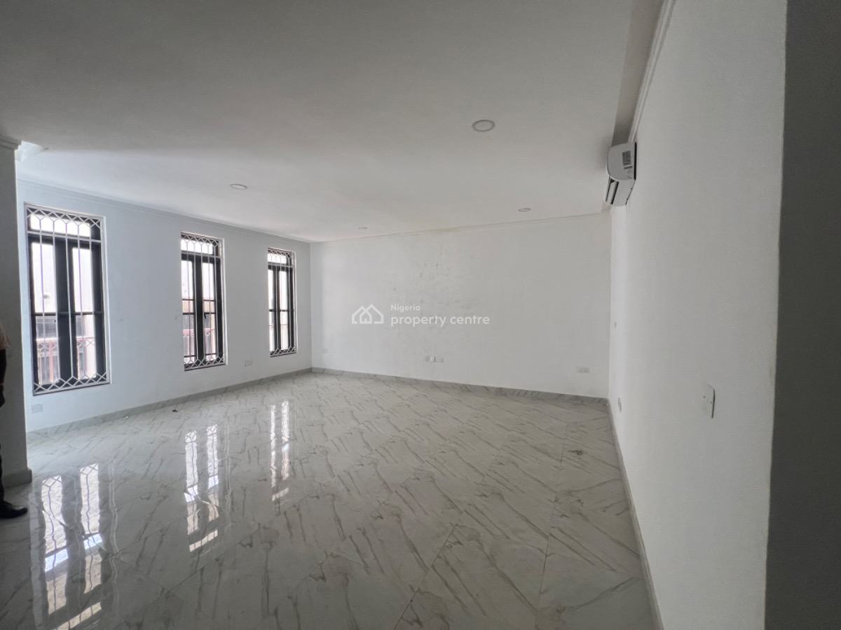 2 Bedroom Apartment, Off Palace Road, Oniru, Victoria Island (vi), Lagos, Flat / Apartment for Rent