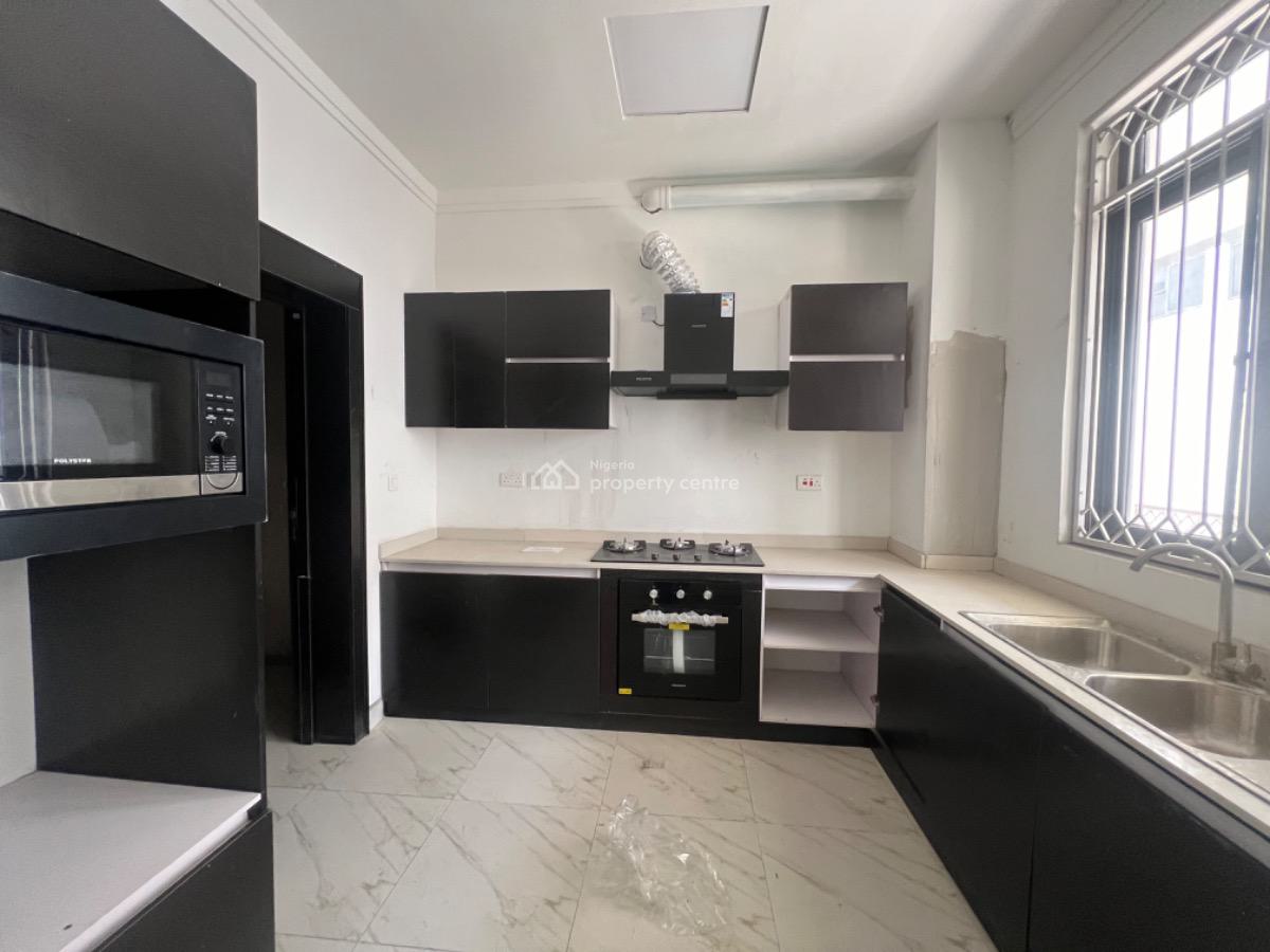 2 Bedroom Apartment, Off Palace Road, Oniru, Victoria Island (vi), Lagos, Flat / Apartment for Rent