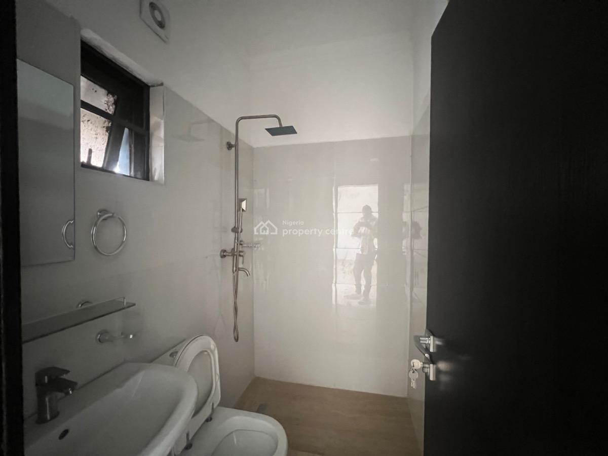 2 Bedroom Apartment, Off Palace Road, Oniru, Victoria Island (vi), Lagos, Flat / Apartment for Rent