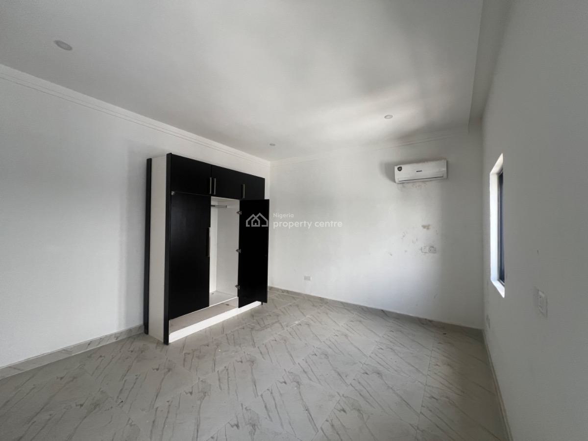 2 Bedroom Apartment, Off Palace Road, Oniru, Victoria Island (vi), Lagos, Flat / Apartment for Rent